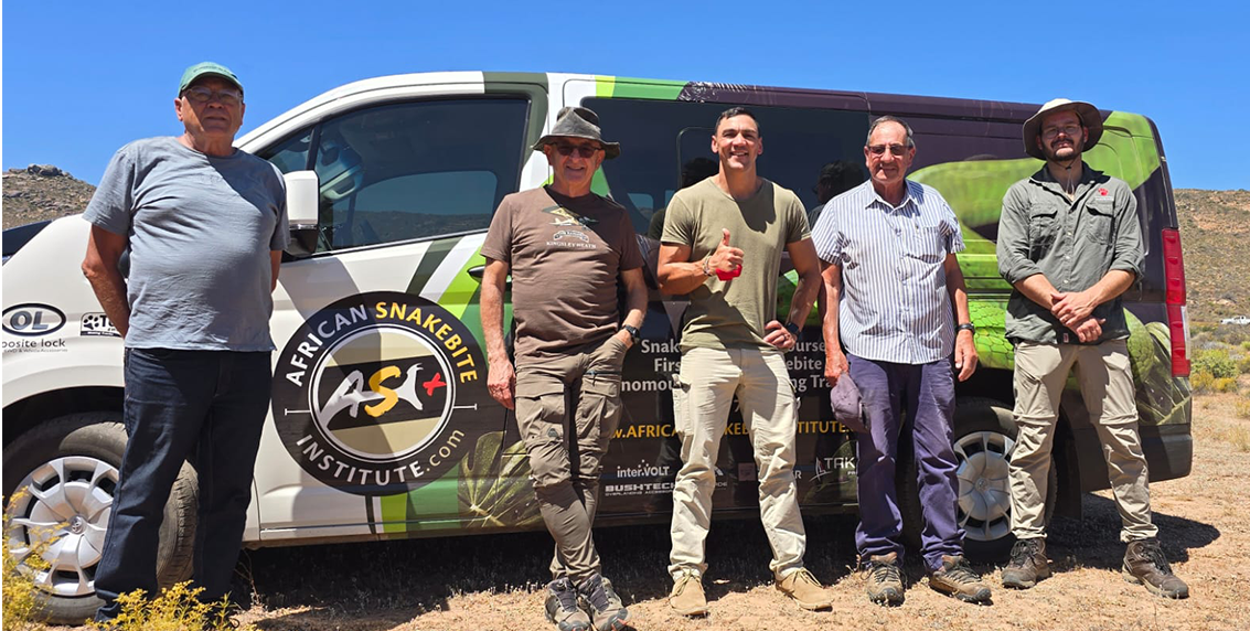 conservation team during Armadillo Girdled Lizard release